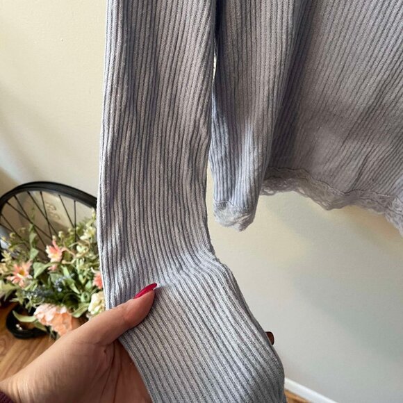 Pink Rose Cropped Top Size Medium - Picture 4 of 6